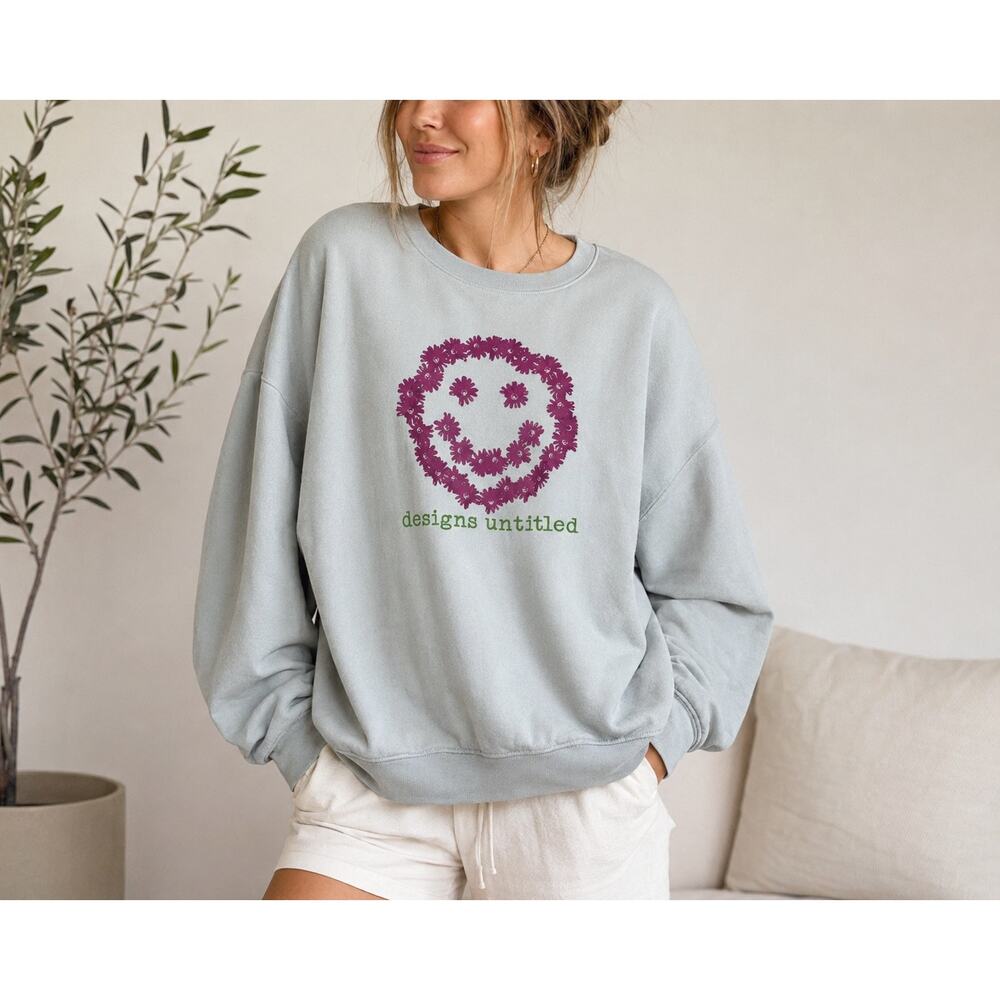 Designs Untitled Floral Smiley Crewneck Sweatshirt XXL Oversized